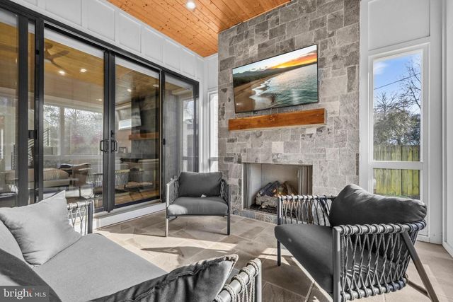 650 N JACKSON ST, Arlington, VA 22201