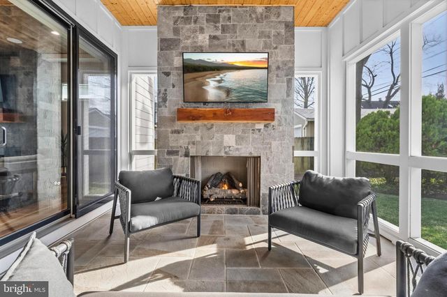 650 N JACKSON ST, Arlington, VA 22201