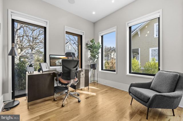 650 N JACKSON ST, Arlington, VA 22201