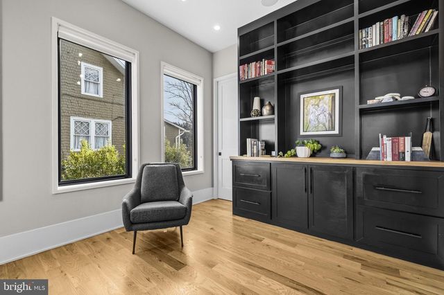 650 N JACKSON ST, Arlington, VA 22201