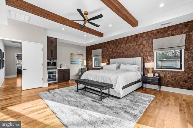 650 N JACKSON ST, Arlington, VA 22201