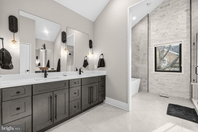 650 N JACKSON ST, Arlington, VA 22201