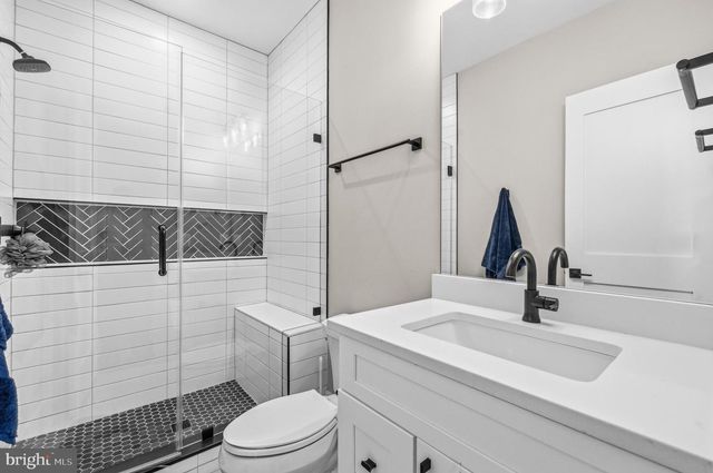 650 N JACKSON ST, Arlington, VA 22201