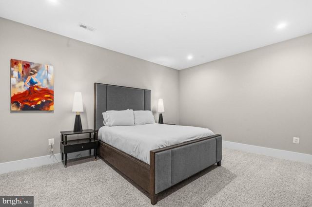 650 N JACKSON ST, Arlington, VA 22201