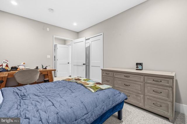 650 N JACKSON ST, Arlington, VA 22201