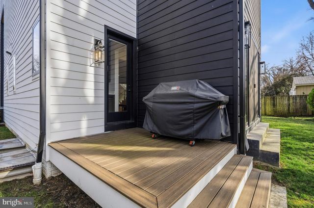 650 N JACKSON ST, Arlington, VA 22201