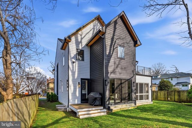 650 N JACKSON ST, Arlington, VA 22201