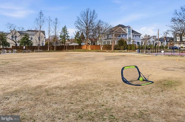 650 N JACKSON ST, Arlington, VA 22201