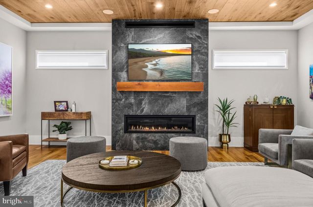 650 N JACKSON ST, Arlington, VA 22201