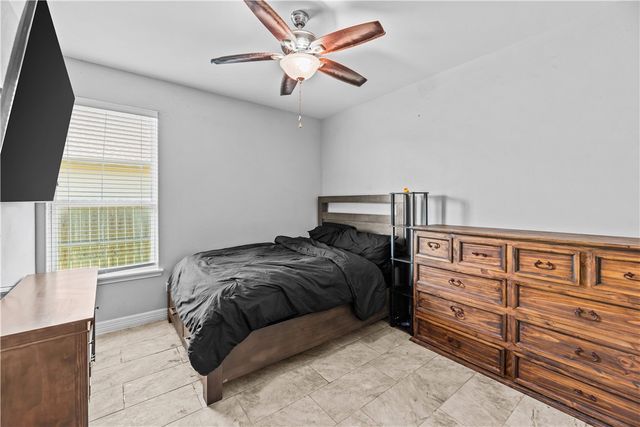 3845 Pennine Way, Corpus Christi, TX 78414