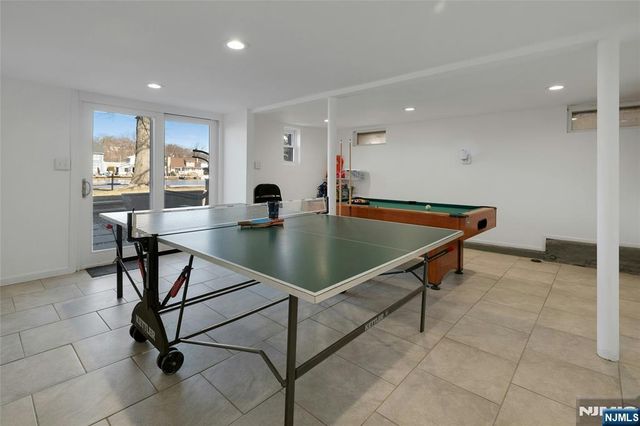 32 McNabb Road, Jefferson Township, NJ 07849