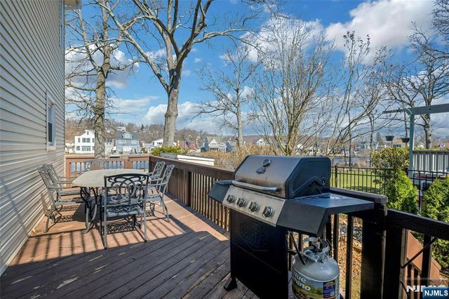 32 McNabb Road, Jefferson Township, NJ 07849