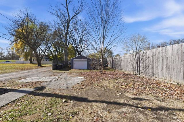 1801 Spy Run Avenue, Fort Wayne, IN 46805