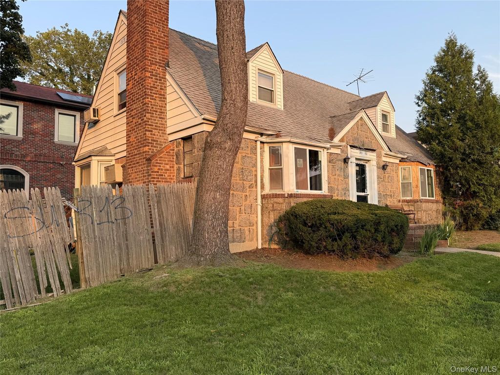 185-02 69th Avenue, Fresh Meadows, NY 11365 — photo 2