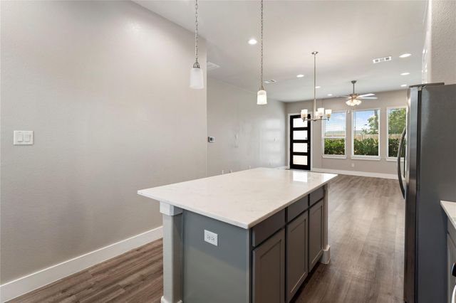 7703 Rainbow Close Lane, Houston, TX 77055