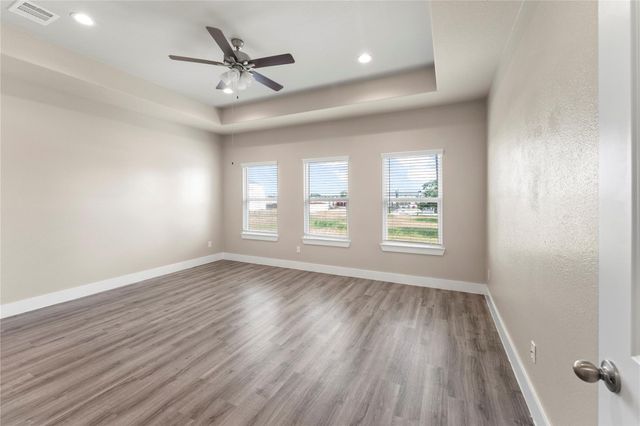 7703 Rainbow Close Lane, Houston, TX 77055