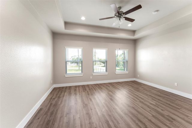 7703 Rainbow Close Lane, Houston, TX 77055