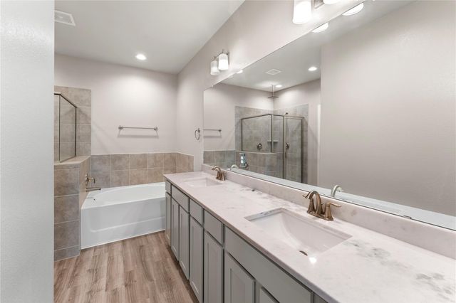 7703 Rainbow Close Lane, Houston, TX 77055