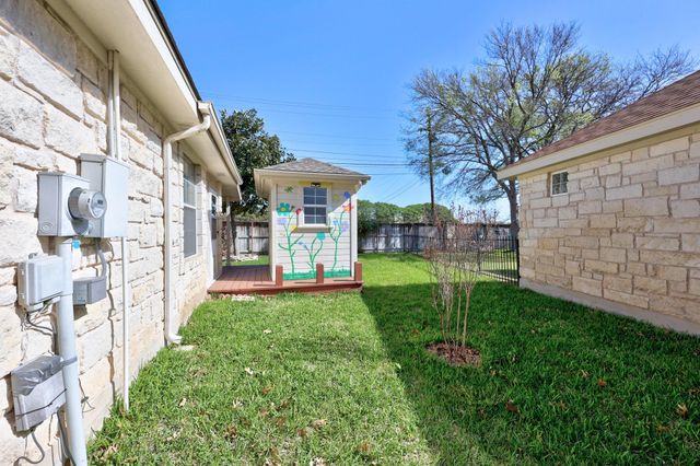 222 Village DR, Georgetown, TX 78628