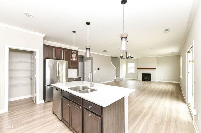 1169 Meadowbank Lane, Avon, IN 46123