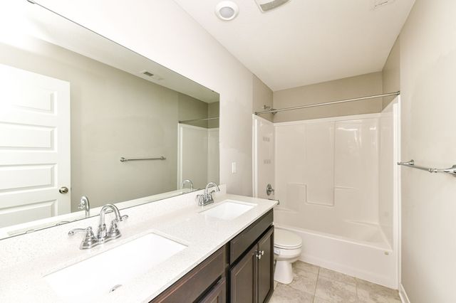 1169 Meadowbank Lane, Avon, IN 46123