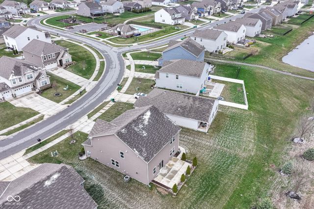 1169 Meadowbank Lane, Avon, IN 46123