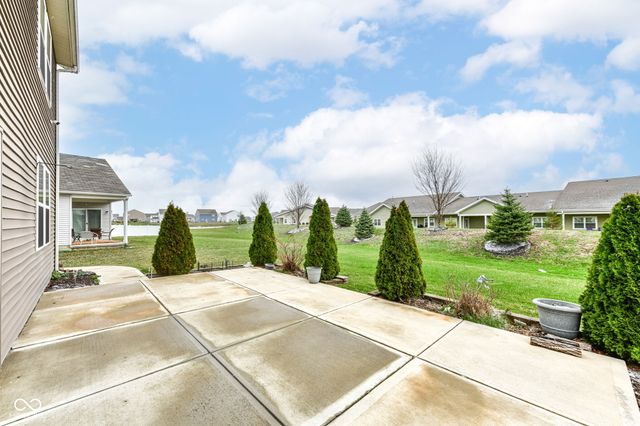 1169 Meadowbank Lane, Avon, IN 46123