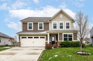 1169 Meadowbank Lane, Avon, IN 46123