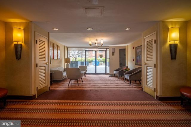 950 25th St NW Apt 509N, Washington, DC 20037