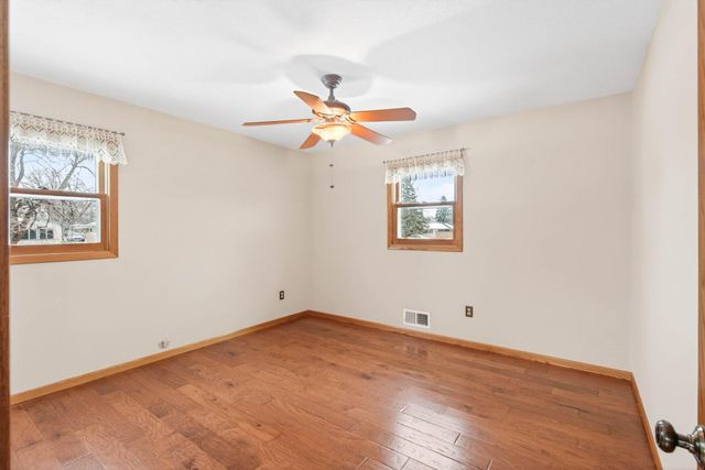 708 15th Street W, Hastings, MN 55033