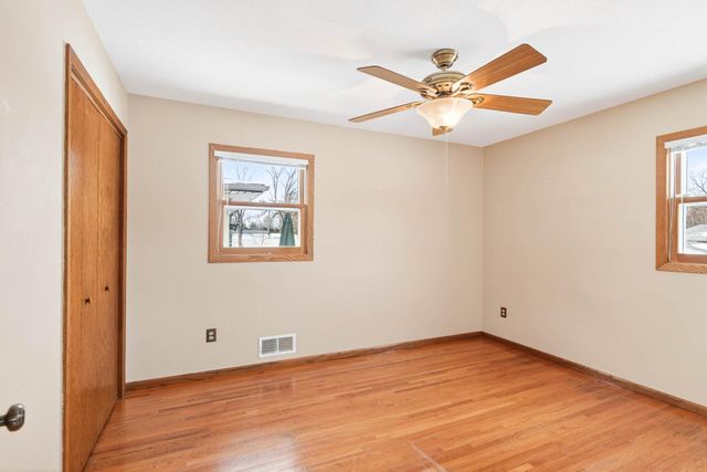 708 15th Street W, Hastings, MN 55033