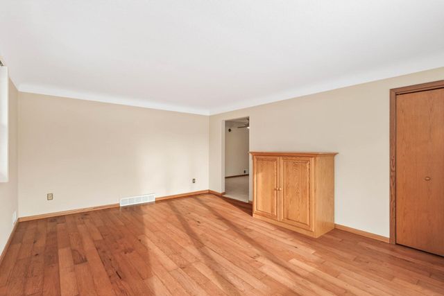 708 15th Street W, Hastings, MN 55033