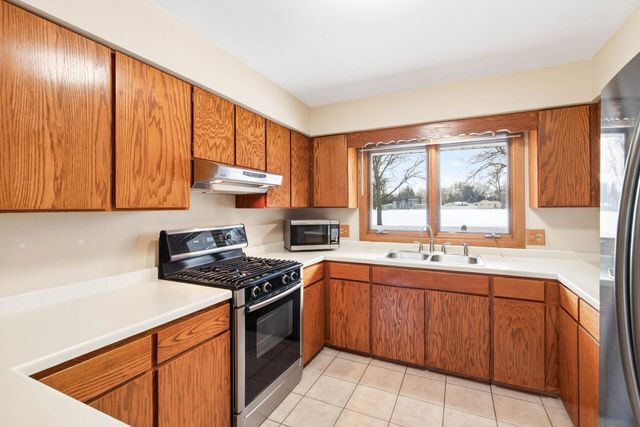 708 15th Street W, Hastings, MN 55033