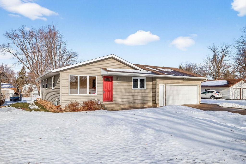 708 15th Street W, Hastings, MN 55033