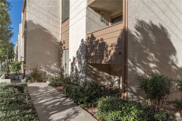 5360 Las Virgenes Road, Calabasas, CA 91302