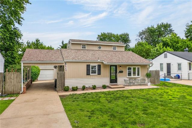 1711 N Dodgion Avenue, Independence, MO 64050