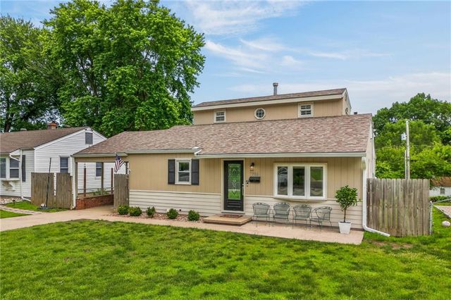 1711 N Dodgion Avenue, Independence, MO 64050