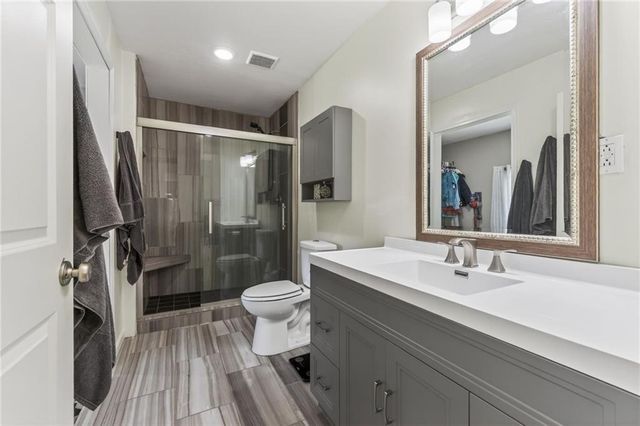 1711 N Dodgion Avenue, Independence, MO 64050