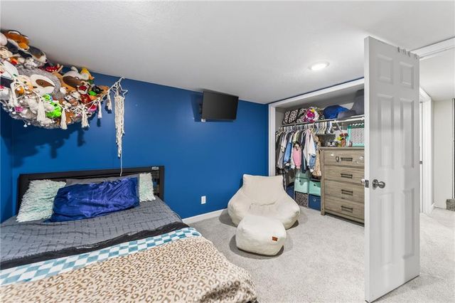 1711 N Dodgion Avenue, Independence, MO 64050