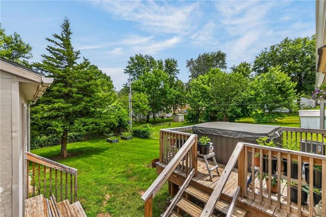 1711 N Dodgion Avenue, Independence, MO 64050