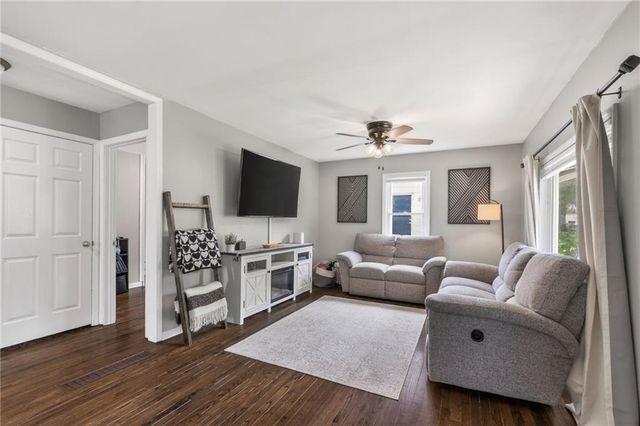 1711 N Dodgion Avenue, Independence, MO 64050