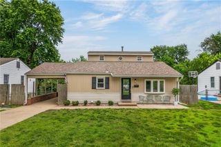 1711 N Dodgion Avenue, Independence, MO 64050