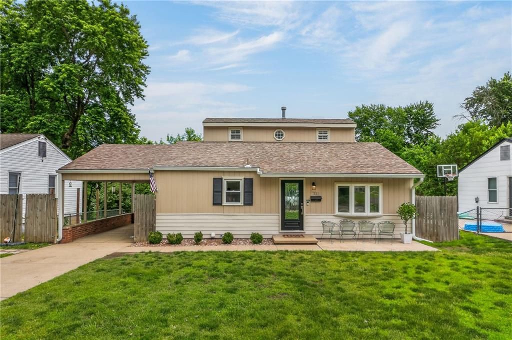 1711 N Dodgion Avenue, Independence, MO 64050