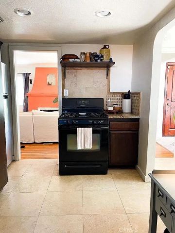 44701 Fig Avenue, Lancaster, CA 93534