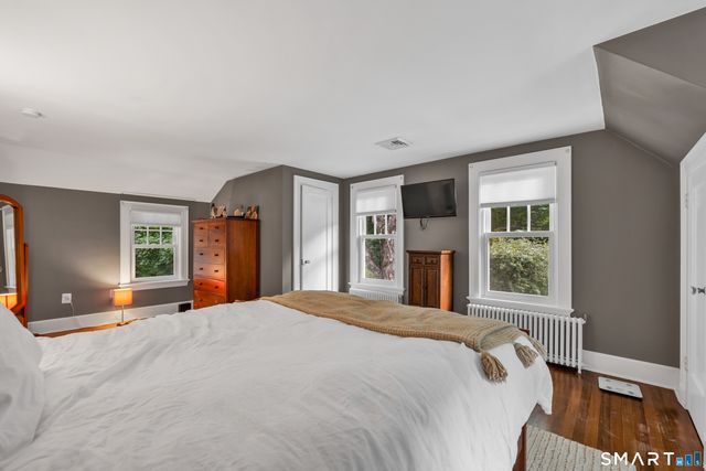 31 Mountain Road, Woodbury, CT 06798