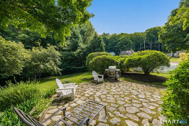 31 Mountain Road, Woodbury, CT 06798