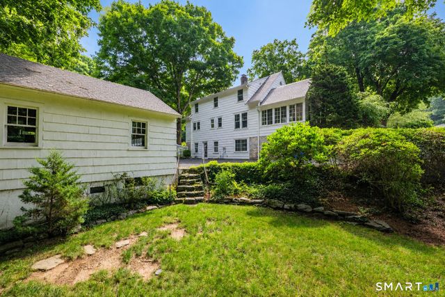 31 Mountain Road, Woodbury, CT 06798