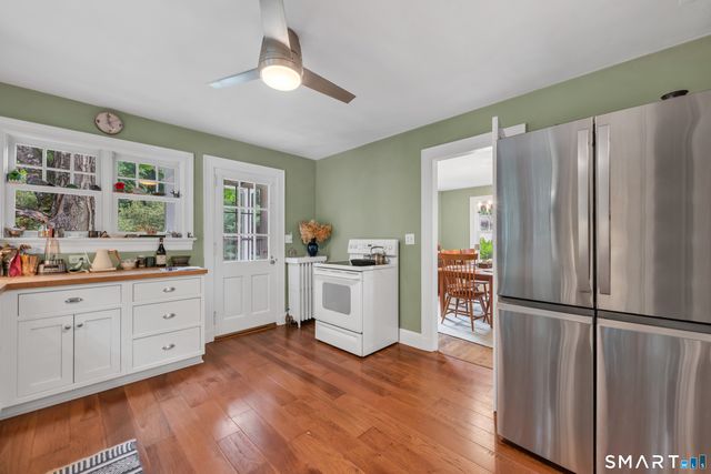 31 Mountain Road, Woodbury, CT 06798