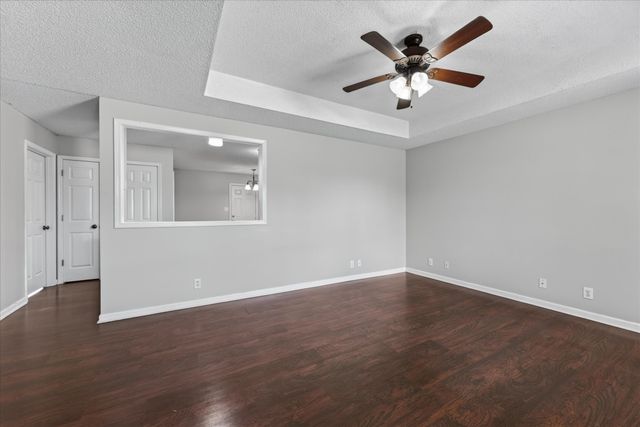 1075 Meshaw Trail, Clarksville, TN 37040