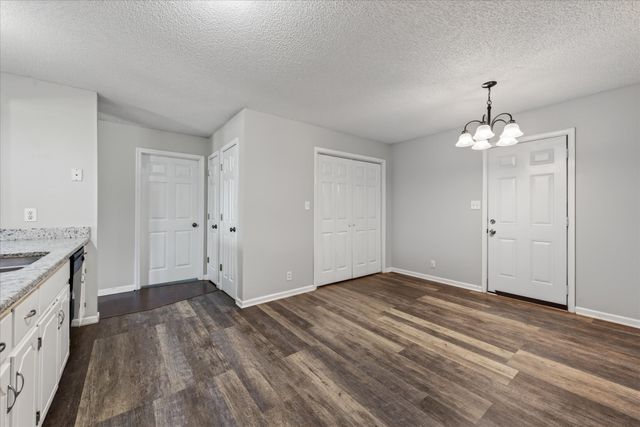 1075 Meshaw Trail, Clarksville, TN 37040